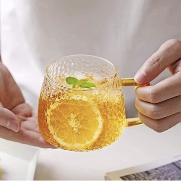 لیوان پیرکس دسته عسلی مدل برفی تپل