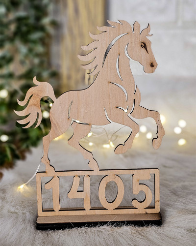 استند نماد سال اسب