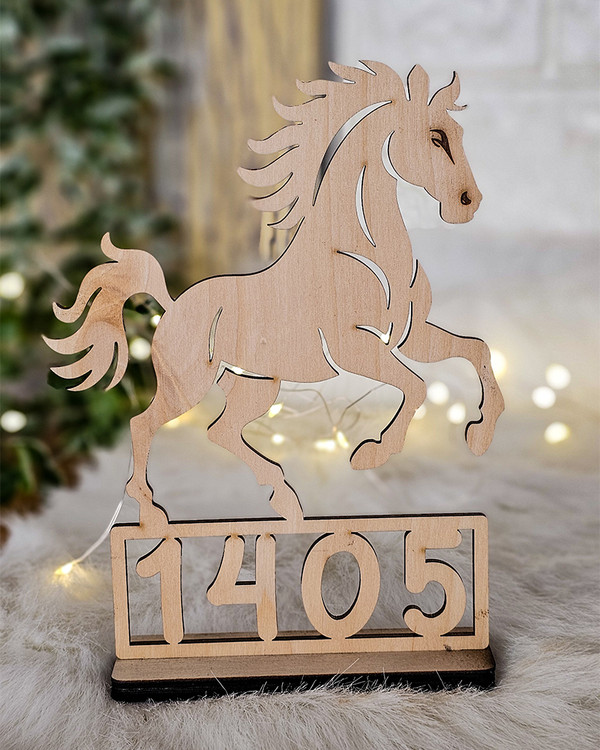 استند نماد سال اسب